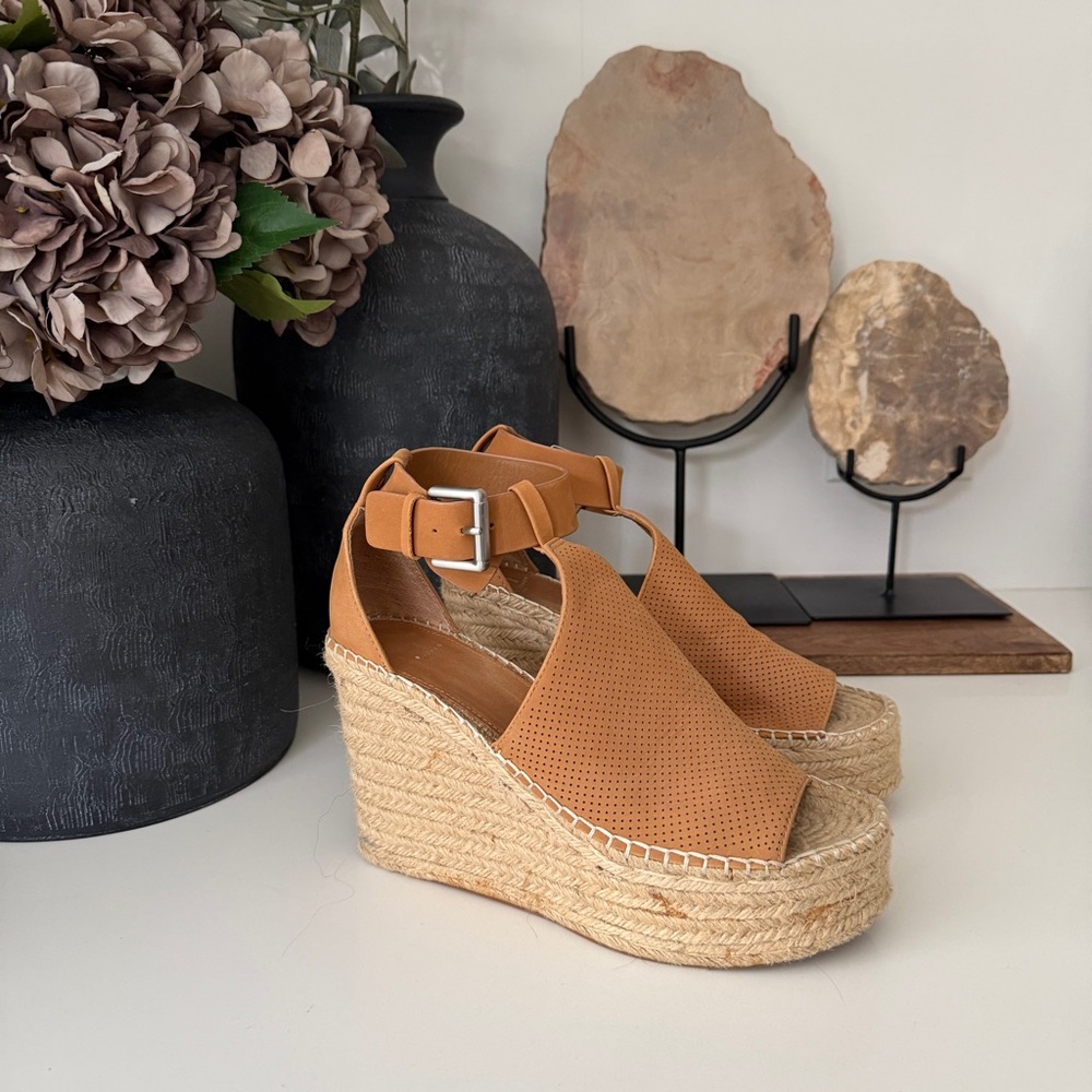 Marc fisher wedge sandals 8.5 - Picture 3 of 9